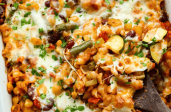 Minestrone Casserole Recipe (Cheesy, Hearty, Veggi...